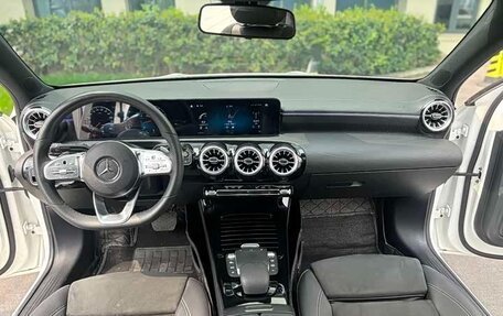 Mercedes-Benz A-Класс, 2022 год, 1 684 000 рублей, 8 фотография