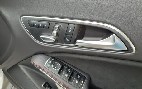 Mercedes-Benz CLA, 2019 год, 1 900 000 рублей, 10 фотография