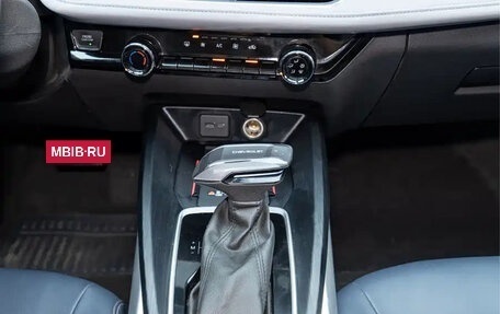 Chevrolet Monza, 2023 год, 1 200 000 рублей, 9 фотография