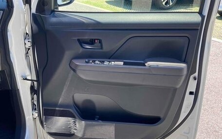 Toyota Roomy I, 2023 год, 720 100 рублей, 10 фотография
