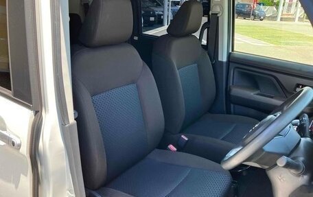 Toyota Roomy I, 2023 год, 720 100 рублей, 12 фотография