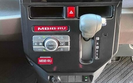 Toyota Roomy I, 2023 год, 720 100 рублей, 24 фотография
