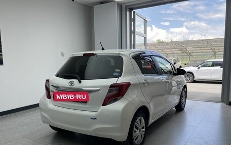 Toyota Vitz, 2015 год, 650 000 рублей, 4 фотография
