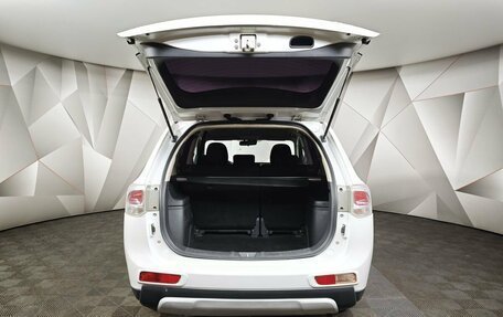 Mitsubishi Outlander III рестайлинг 3, 2014 год, 1 199 000 рублей, 11 фотография