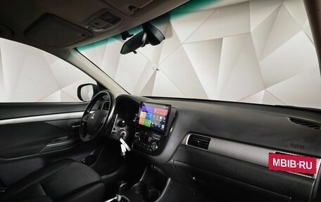 Mitsubishi Outlander III рестайлинг 3, 2014 год, 1 199 000 рублей, 12 фотография