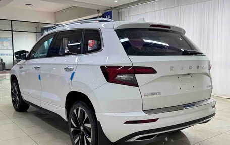 Skoda Karoq I, 2022 год, 1 880 000 рублей, 4 фотография