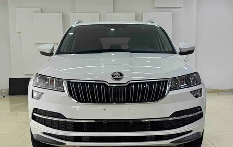 Skoda Karoq I, 2022 год, 1 880 000 рублей, 3 фотография