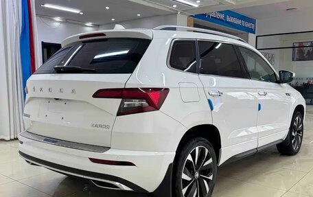 Skoda Karoq I, 2022 год, 1 880 000 рублей, 5 фотография