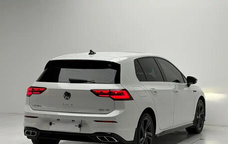 Volkswagen Golf VIII, 2023 год, 1 850 000 рублей, 4 фотография