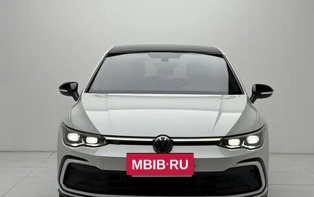 Volkswagen Golf VIII, 2023 год, 1 850 000 рублей, 3 фотография