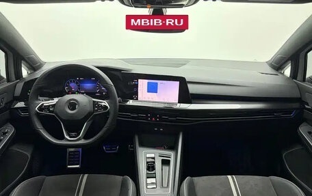 Volkswagen Golf VIII, 2023 год, 1 850 000 рублей, 8 фотография