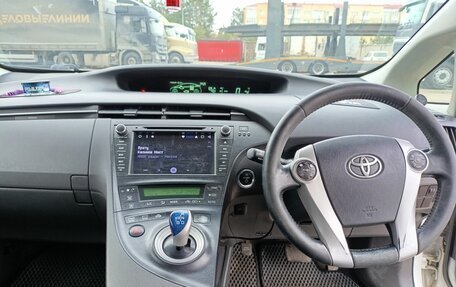 Toyota Prius, 2010 год, 950 000 рублей, 9 фотография