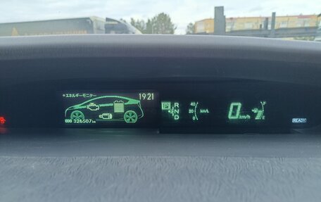 Toyota Prius, 2010 год, 950 000 рублей, 6 фотография