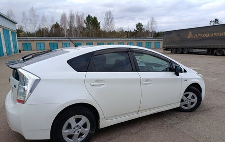 Toyota Prius, 2010 год, 950 000 рублей, 2 фотография