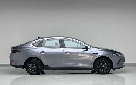 BYD Qin, 2025 год, 1 730 000 рублей, 4 фотография