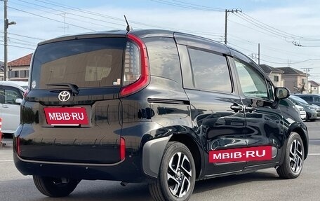 Toyota Sienta, 2023 год, 1 340 100 рублей, 4 фотография