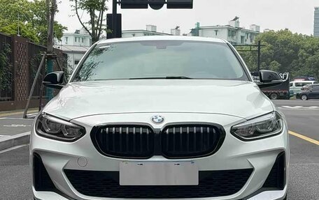 BMW 1 серия, 2023 год, 1 530 000 рублей, 2 фотография
