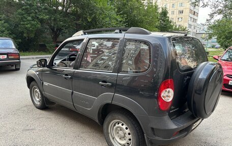 Chevrolet Niva I рестайлинг, 2013 год, 720 000 рублей, 6 фотография