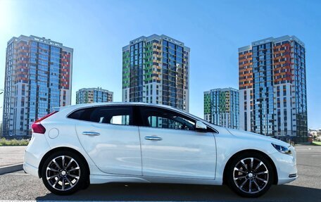 Volvo V40 II рестайлинг, 2014 год, 1 300 000 рублей, 1 фотография