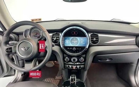 MINI Hatch, 2023 год, 1 807 000 рублей, 9 фотография