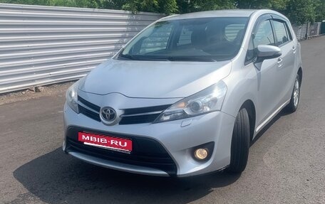 Toyota Verso I, 2013 год, 1 490 000 рублей, 3 фотография