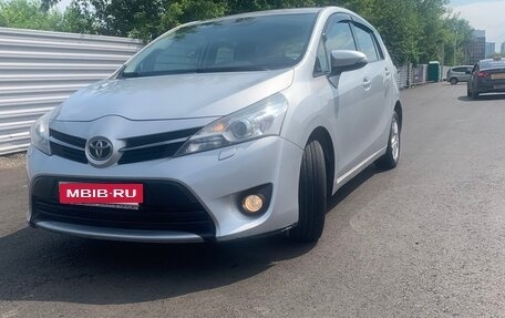 Toyota Verso I, 2013 год, 1 490 000 рублей, 4 фотография
