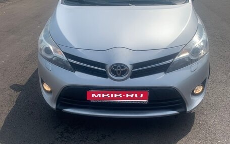 Toyota Verso I, 2013 год, 1 490 000 рублей, 22 фотография