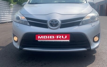 Toyota Verso I, 2013 год, 1 490 000 рублей, 23 фотография
