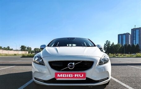 Volvo V40 II рестайлинг, 2014 год, 1 300 000 рублей, 3 фотография