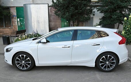 Volvo V40 II рестайлинг, 2014 год, 1 300 000 рублей, 12 фотография