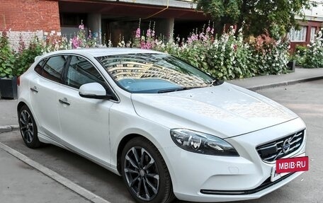 Volvo V40 II рестайлинг, 2014 год, 1 300 000 рублей, 9 фотография