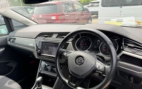 Volkswagen Touran III, 2016 год, 950 000 рублей, 9 фотография