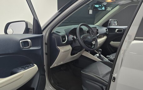 Hyundai Venue I, 2023 год, 1 640 000 рублей, 6 фотография