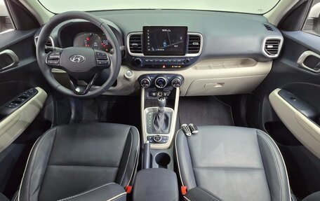 Hyundai Venue I, 2023 год, 1 640 000 рублей, 19 фотография