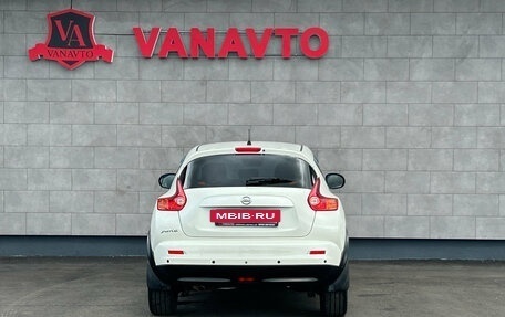 Nissan Juke II, 2013 год, 915 000 рублей, 6 фотография