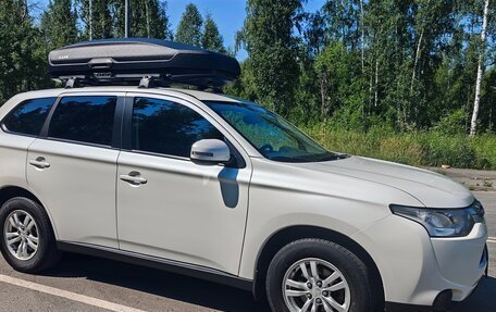 Mitsubishi Outlander III рестайлинг 3, 2013 год, 1 270 000 рублей, 3 фотография