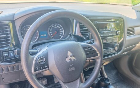 Mitsubishi Outlander III рестайлинг 3, 2013 год, 1 270 000 рублей, 11 фотография