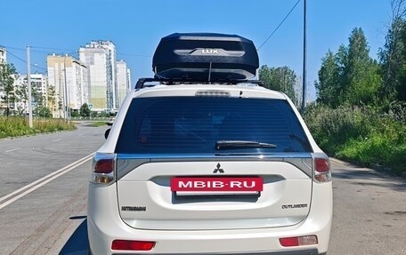 Mitsubishi Outlander III рестайлинг 3, 2013 год, 1 270 000 рублей, 7 фотография