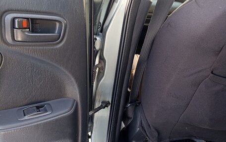 Toyota RAV4, 2004 год, 750 000 рублей, 7 фотография