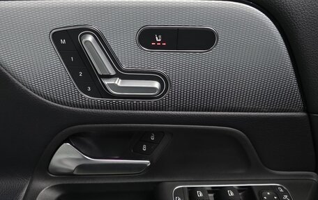 Mercedes-Benz GLB, 2021 год, 2 460 000 рублей, 14 фотография
