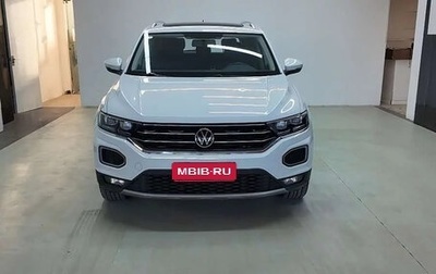 Volkswagen T-Roc I, 2023 год, 1 250 000 рублей, 1 фотография