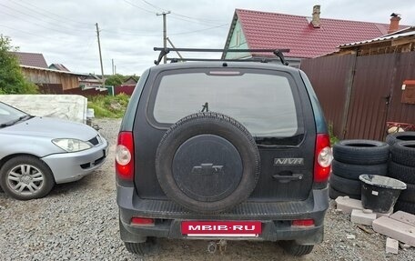 Chevrolet Niva I рестайлинг, 2009 год, 330 000 рублей, 9 фотография