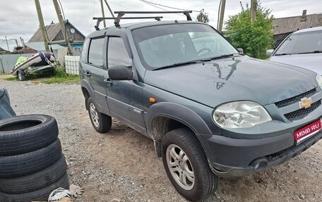 Chevrolet Niva I рестайлинг, 2009 год, 330 000 рублей, 4 фотография