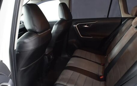 Toyota RAV4, 2022 год, 3 750 000 рублей, 5 фотография