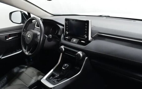 Toyota RAV4, 2022 год, 3 750 000 рублей, 7 фотография