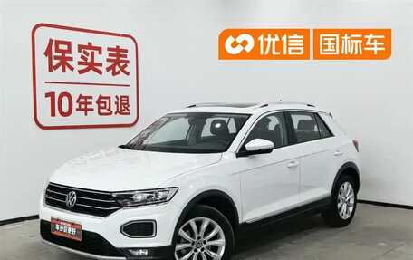 Volkswagen T-Roc I, 2023 год, 1 300 000 рублей, 2 фотография