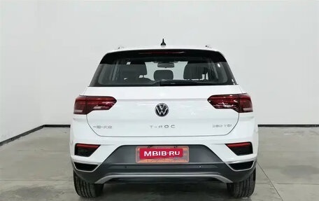 Volkswagen T-Roc I, 2023 год, 1 300 000 рублей, 4 фотография