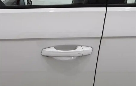 Volkswagen T-Roc I, 2023 год, 1 300 000 рублей, 19 фотография