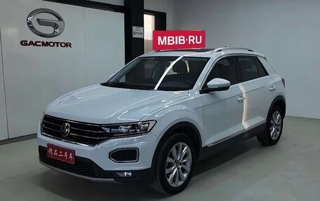 Volkswagen T-Roc I, 2023 год, 1 250 000 рублей, 3 фотография