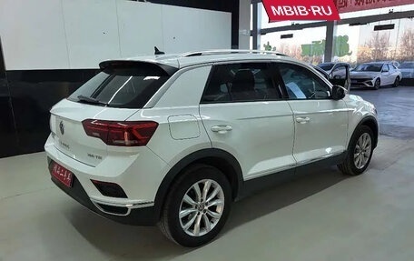 Volkswagen T-Roc I, 2023 год, 1 250 000 рублей, 4 фотография